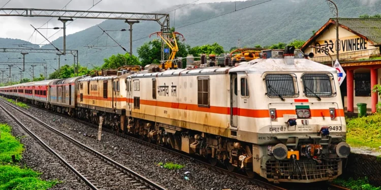 दादर-तिरुनेलवेली एक्स्प्रेसच्या डब्यात वाढ