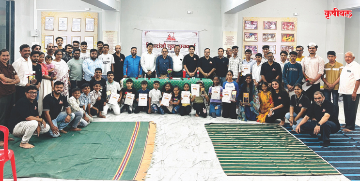 शिवशंभो हायकर्सकडून किल्ले स्पर्धेतील विजेत्यांचा सन्मान