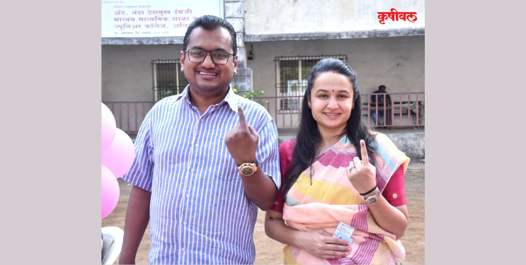 चित्रलेखा पाटील, नृपाल पाटील यांनी केले मतदान