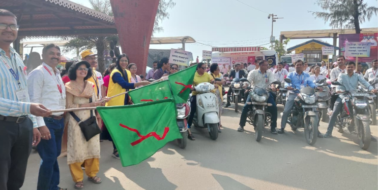 बाईक रॅलीतून एड्स जनजागृती