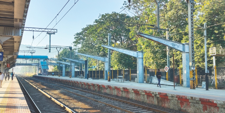 निवारा शेडच्या कामाला सुरुवात