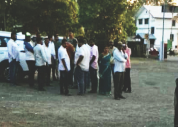 शिंदे गटाच्या कार्यकर्त्यांची गुंडगिरी