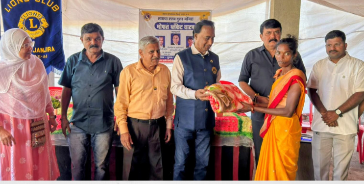 लायन्स क्लब ऑफ मुरुडतर्फे ब्लॅंकेट वाटप