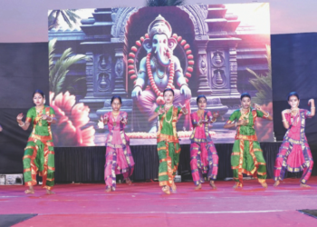 होली चाईल्ड स्कूलचे ‌‘गुणदर्शन‌’