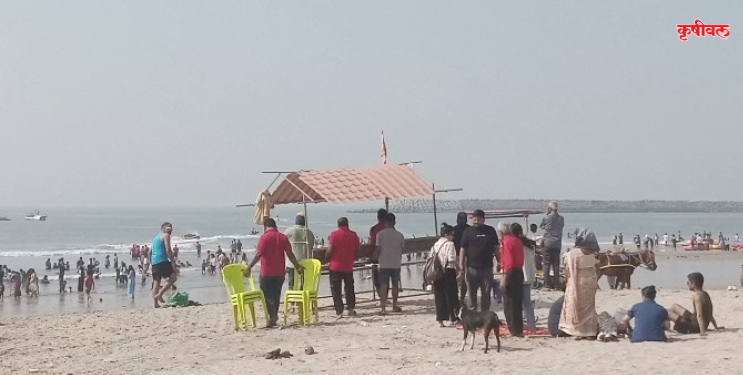 नववर्षाच्या स्वागतासाठी मुरूड किनारे फुलले