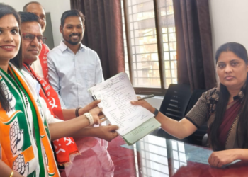 महादेव वाघमारे यांचा अर्ज दाखल