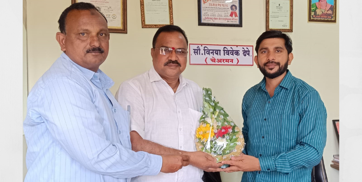 विवेक ढेपेंना पुरस्कार जाहीर