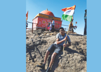 ऋषिकेशची कळसुबाई शिखरावर चढाई