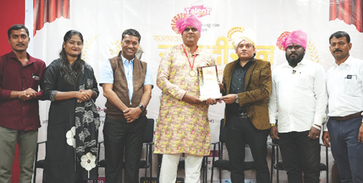 डॉ. महेश निमणे पुरस्काराने सन्मानित