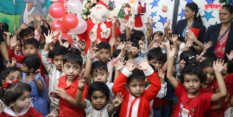 सांताक्लॉज आगमनाने चिमुकले आनंदी