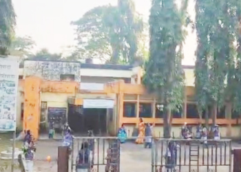 महिला उद्योग मंडळाच्या शाळेवर टांगती तलवार