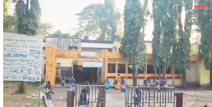 महिला उद्योग मंडळाच्या शाळेवर टांगती तलवार