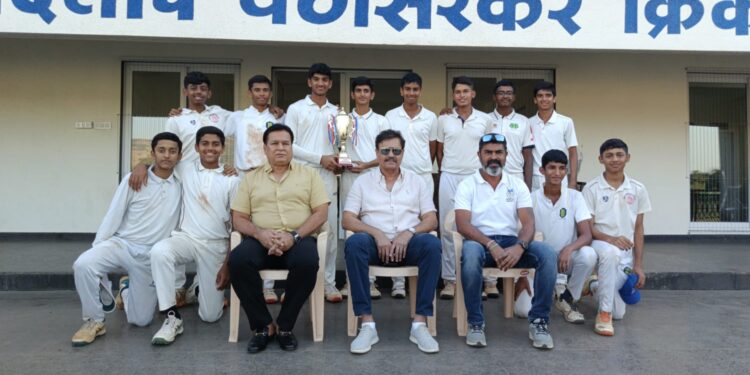 मनत्रा क्रिकेट क्लबने जिंकला पहिला रामशेठ ठाकूर कप
