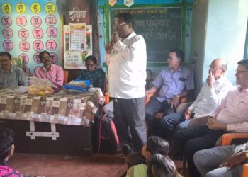 खालापुरातील शिक्षक, केंद्रप्रमुखांची शाळेला दांडी