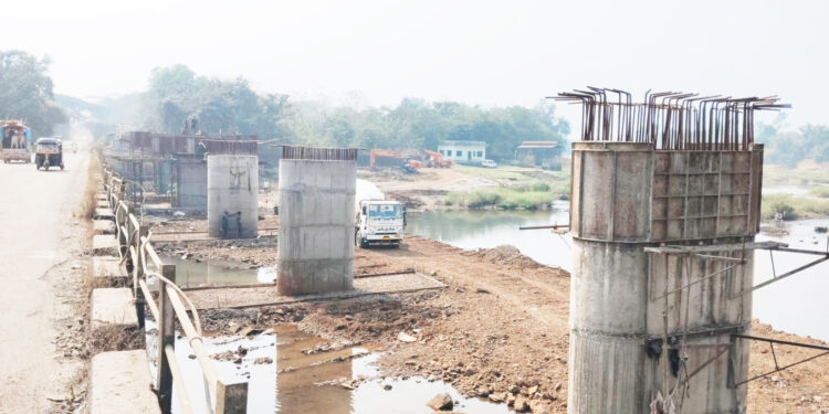 दहिवली-मालेगाव पुलाच्या कामाला गती