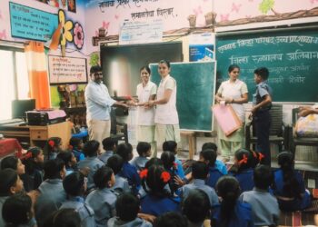 वडगाव शाळेत विद्यार्थ्यांची आरोग्य तपासणी