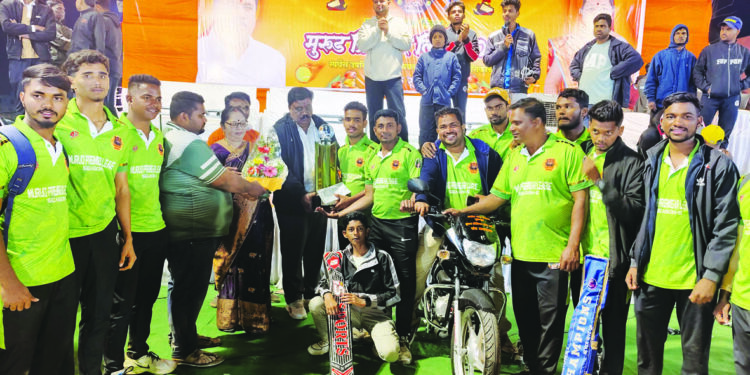 मुरूड प्रिमिअर लीगमध्ये ‘वाघोबा’ प्रथम विजेता