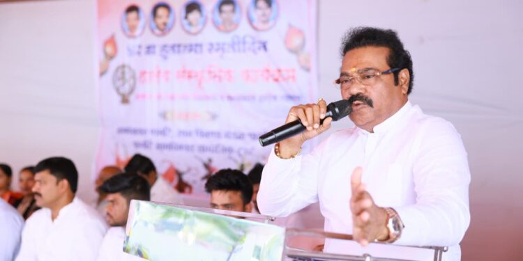 हुतात्म्यांच्या गावाला मिळणार रुग्णवाहिका