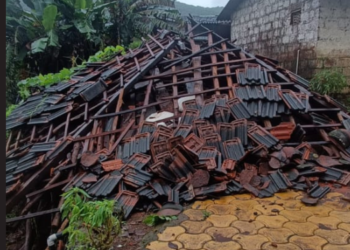 भरपाईचा निधी लाल फितीत