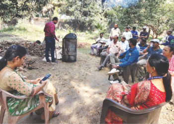 बोरीपाखाडी येथे बायोचारनिर्मिती प्रशिक्षण