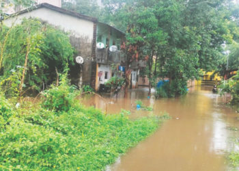 नेरळ रेल्वे स्थानक परिसराची महापुरातून सुटका