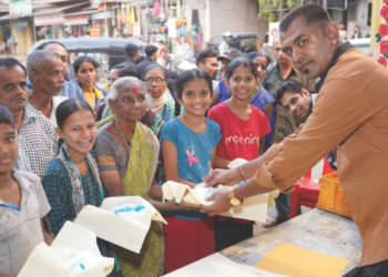 पालीत थर्टीफर्स्ट दूध पिऊन साजरा