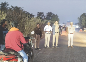 नवीन वर्षाच्या पूर्वसंध्येला पोलिसांचा शिस्तीचा दणका