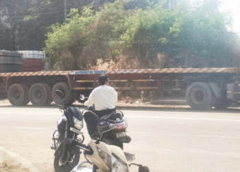 परप्रांतीयाकडून वृद्ध दाम्पत्याला मारहाण