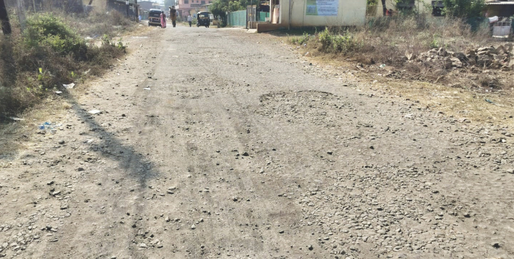 वावोशी फाटा ते वावोशी गाव रस्त्याची दुरवस्था