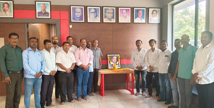 अलिबागमध्ये ठिकठिकाणी नाना पाटील यांची पुण्यतिथी साजरी