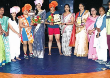 जिजाऊ केसरी महिलांच्या कुस्तीचा थरार