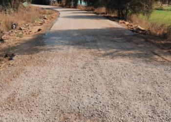 पंधरा दिवसांत काँक्रीट निखळले