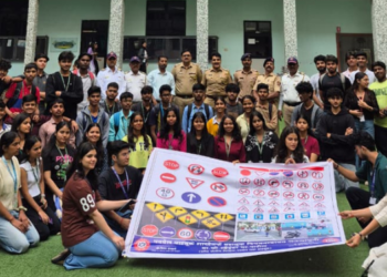 पनवेल वाहतूक शाखेतर्फे जनजागृती