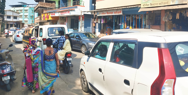 पालीत वाहतूक कोंडीची समस्या जटिल