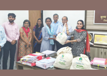 क्षयरुग्णांना पोषक आहार वाटप