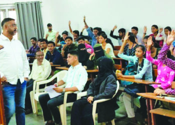 विद्यार्थ्यांसाठी करिअर मार्गदर्शन सत्र