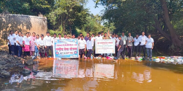 खालापूरमध्ये एकाच दिवशी 38 वनराई बंधारे पूर्ण