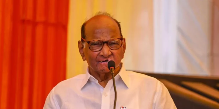 शरद पवारांची तब्येत खालावली