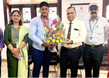 पॉवरलिफ्टिंगमध्ये रोनकला सुवर्णपदक