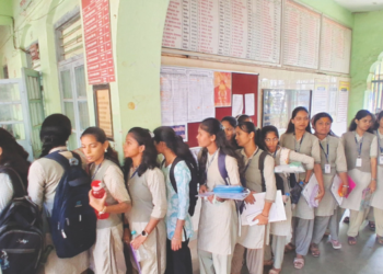 तळा केंद्रावर शांततेत परिक्षा सुरू