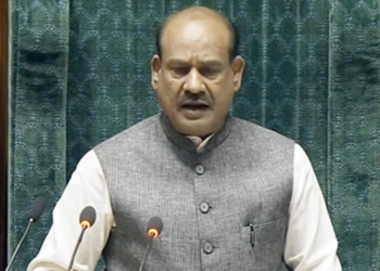 लोकसभा अध्यक्षांविरोधात अविश्वास प्रस्ताव