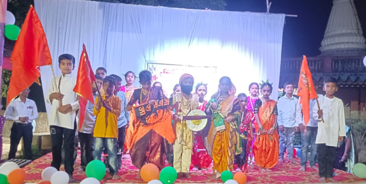 देवकान्हे येथे विविध गुणदर्शन कार्यक्रम