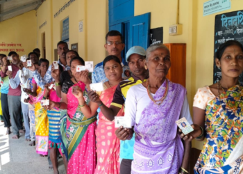 दोन तासात अकरा टक्के मतदान