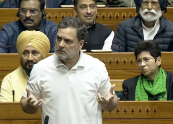 तुम्ही भारतमातेला विकलीय; राहुल गांधींचा मोदी सरकारवर हल्लाबोल