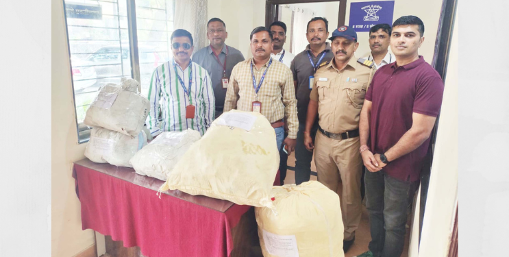 सव्वा लाखांचा गुटखा हस्तगत