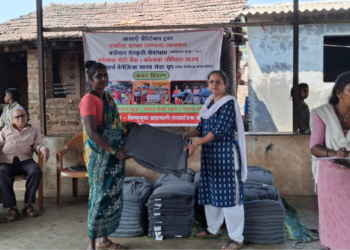 चांदेवाडीत ब्लँकेट वाटप