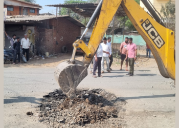 कशेळे रस्त्याच्या दुरुस्तीच्या कामाला सुरुवात