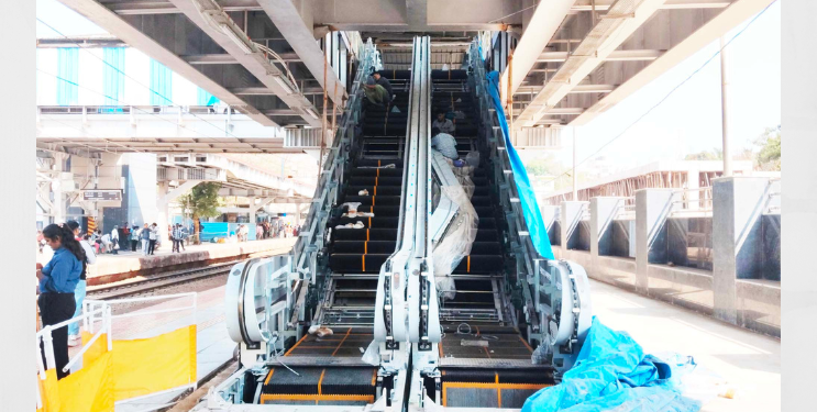 नेरळ स्थानकातील सरकत्या जिन्याचे काम अंतिम टप्प्यात