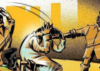 मेंटेनन्सच्या पैशांवरून तुंबळ हाणामारी; पितापुत्र जखमी