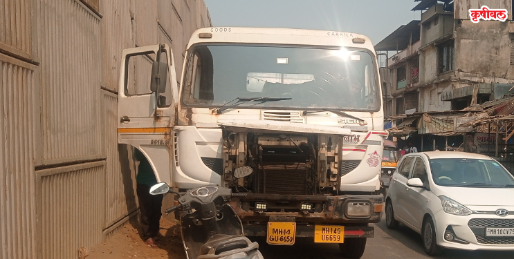 मुंबई-गोवा महामार्गावर बर्निंग ट्रेलरचा थरार